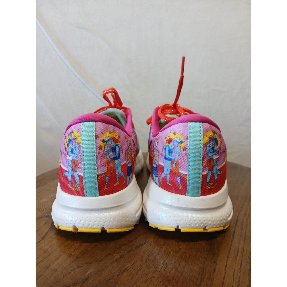 Brooks trace 3 womens 10.5 pride LGBTQ running shoes